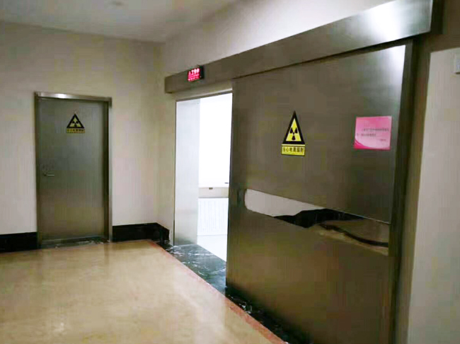 铅门.jpg 铅门.jpg